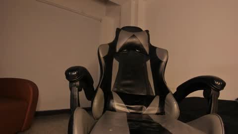 Snapshot of honnyy_23 chatting on September 27, 9:34 pm honnyy_23 online show from September 27, 9:34 pm