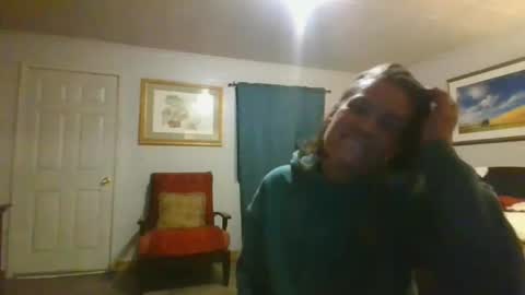 hoodoou online show from February 15, 3:31 am