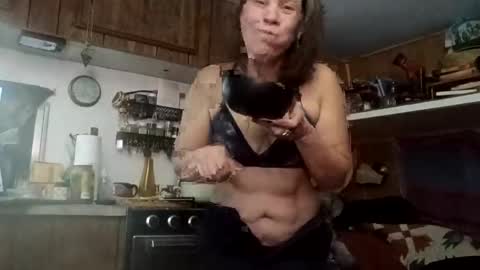 hoodoou online show from January 17, 2:10 am