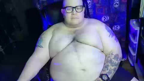 Snapshot of hoosierdaddyxl chatting on October 12, 4:05 am Sir online show from October 12, 4:05 am