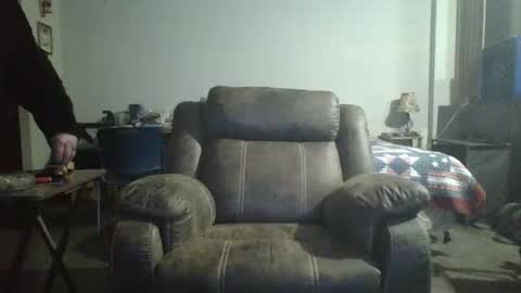 Snapshot of hormonemonster27 chatting on March 2, 8:38 am Hormone Monster online show from March 2, 8:38 am