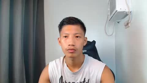 Snapshot of horny_asianmoreno chatting on October 8, 11:05 am ROGER online show from October 8, 11:05 am