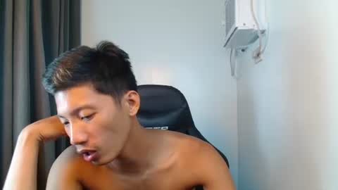 Snapshot of horny_asianmoreno chatting on September 23, 11:00 pm ROGER online show from September 23, 11:00 pm