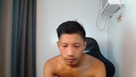 Snapshot of horny_asianmoreno chatting on October 13, 3:41 am ROGER online show from October 13, 3:41 am