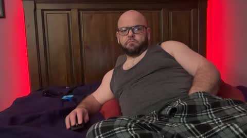 Horny Bear Daddy online show from March 16, 3:53 am