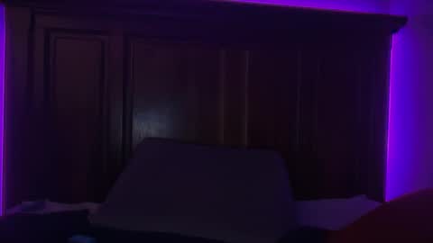 Horny Bear Daddy online show from March 24, 4:18 am