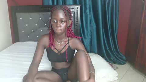 Snapshot of hornybella4 chatting on February 22, 4:30 pm Bella online show from February 22, 4:30 pm