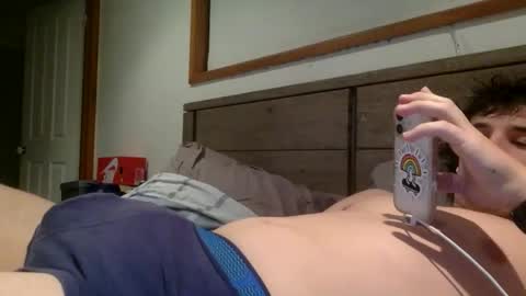 Snapshot of hornyboi186 chatting on October 8, 9:37 am hornyboi186 online show from October 8, 9:37 am