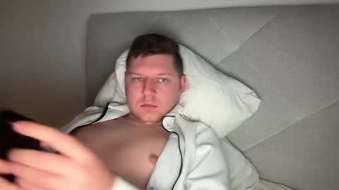 Snapshot of hornyboy95300 chatting on March 10, 6:16 am hornyboy95300 online show from March 10, 6:16 am