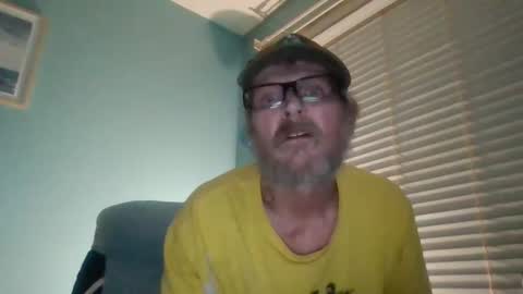 Snapshot of hornyd7711 chatting on October 19, 1:21 am hornyd7711 online show from October 19, 1:21 am