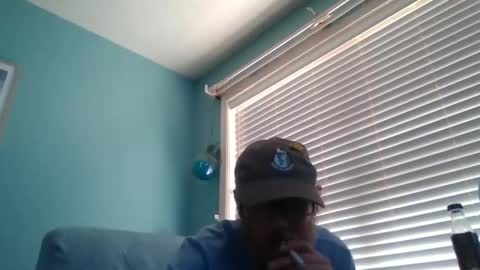 Snapshot of hornyd7711 chatting on October 5, 5:20 pm hornyd7711 online show from October 5, 5:20 pm