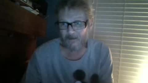 Snapshot of hornyd7711 chatting on October 3, 3:48 am hornyd7711 online show from October 3, 3:48 am