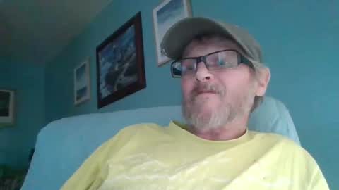 Snapshot of hornyd7711 chatting on September 19, 6:11 pm hornyd7711 online show from September 19, 6:11 pm