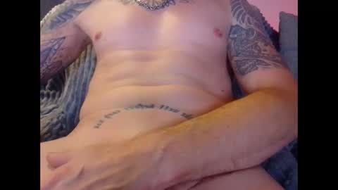 Snapshot of hornydeutsch chatting on October 26, 6:47 am hornydeutsch online show from October 26, 6:47 am
