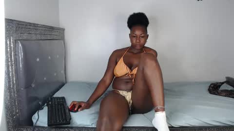 hornygal256 online show from October 7, 9:27 am