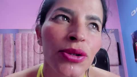 hornyskinny26 online show from October 15, 5:11 am