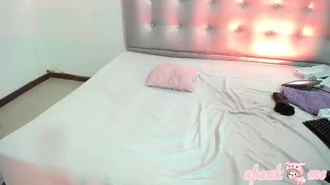 Snapshot of hornystepmommy_ chatting on September 20, 9:29 pm LILY online show from September 20, 9:29 pm