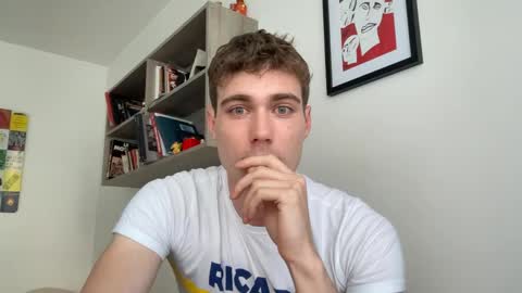 Travis online show from June 4, 5:41 pm
