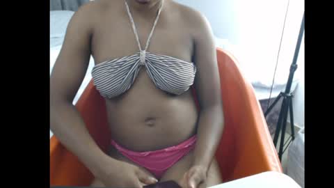 hornyxbum online show from April 1, 9:34 pm