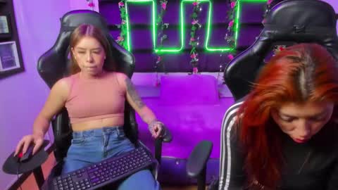 Snapshot of hornyy_mom chatting on February 26, 12:38 pm hornyy mom online show from February 26, 12:38 pm