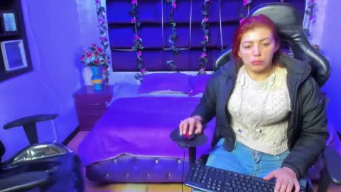 Snapshot of hornyy_mom chatting on March 12, 12:04 pm hornyy mom online show from March 12, 12:04 pm