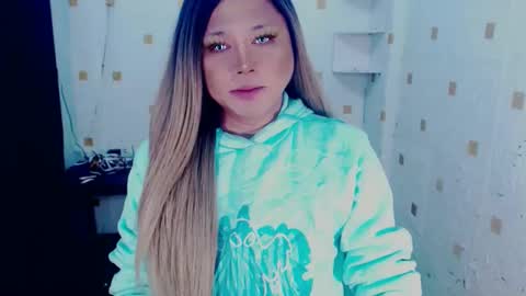 YOUR MAJESTY LUCY PEARL online show from January 10, 1:53 am