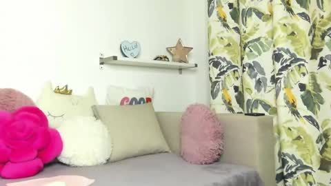 hot69milf online show from May 13, 9:52 am