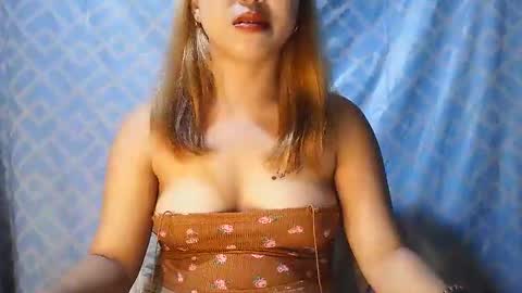 hot_asian69x online show from February 24, 2:42 pm