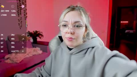 Snapshot of hot_babayaga chatting on October 20, 10:31 am online show from October 20, 10:31 am