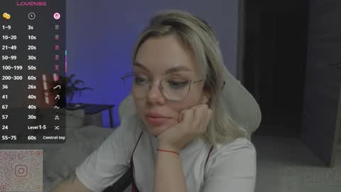 Snapshot of hot_babayaga chatting on September 21, 4:33 pm online show from September 21, 4:33 pm