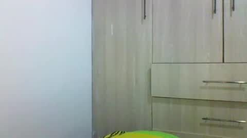 Snapshot of hot_berry1 chatting on March 11, 7:03 pm hot berry1 online show from March 11, 7:03 pm