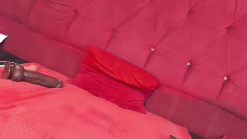 hot_boobiesbitch online show from November 23, 5:49 am