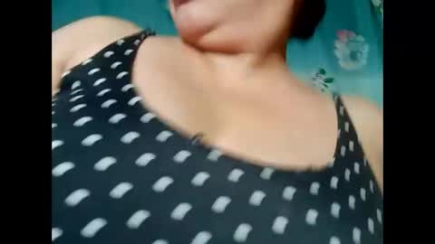 Snapshot of hot_boobs21 chatting on February 5, 11:34 am hot_boobs21 online show from February 5, 11:34 am