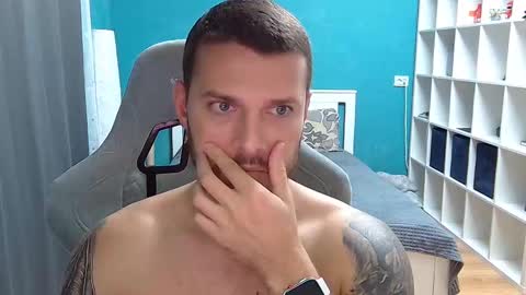 Snapshot of hot_cap_77 chatting on September 13, 7:27 pm hot_cap_77 online show from September 13, 7:27 pm