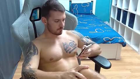 hot_cap_77 online show from October 22, 8:10 pm