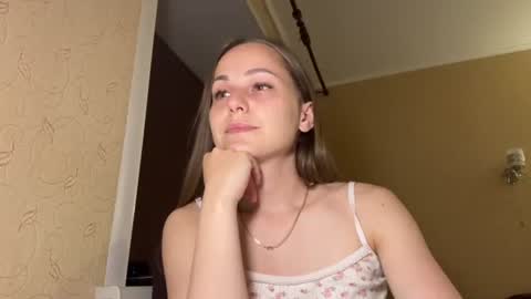hot_chance_ online show from June 19, 4:24 pm