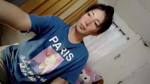 its me CLAUDIA online show from February 16, 5:27 am