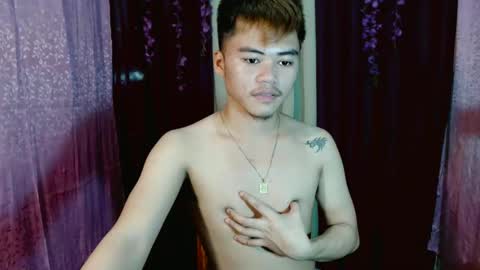 Snapshot of hot_emmanuel chatting on March 1, 12:28 am hot_emmanuel online show from March 1, 12:28 am