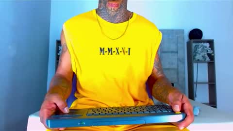 SEXY COUPLE  online show from February 10, 12:30 pm