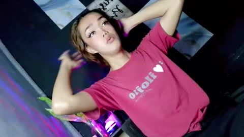 hot_moma69 online show from March 1, 8:18 am