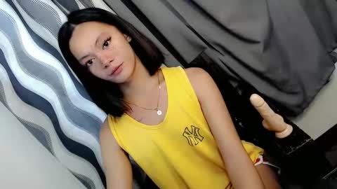 Snapshot of hot_n_spicy69 chatting on March 12, 5:02 am SWEET AGATHA online show from March 12, 5:02 am