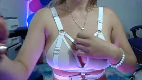 hot sexy bunny online show from October 21, 2:43 pm