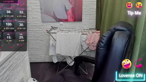 Snapshot of hot_squirtgirl chatting on January 27, 5:36 am Vasilisa online show from January 27, 5:36 am