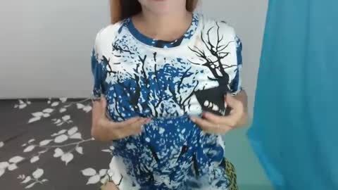 Snapshot of hotasian_pinky chatting on February 22, 12:18 pm hotasian_pinky online show from February 22, 12:18 pm