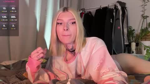 hotchubently online show from October 20, 6:13 pm