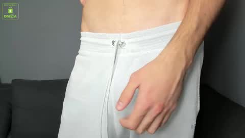 QUENTIN online show from November 15, 6:59 am