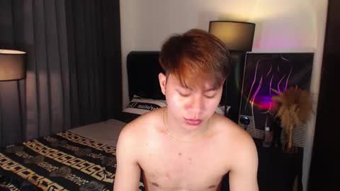 Snapshot of hotfucker_drei chatting on October 7, 10:11 am hotfucker_drei online show from October 7, 10:11 am