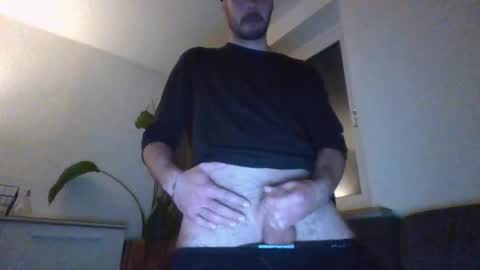 hotguitarplayernaked online show from December 28, 1:18 am