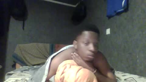 Snapshot of hotguyy001 chatting on February 26, 1:46 am hotguyy001 online show from February 26, 1:46 am