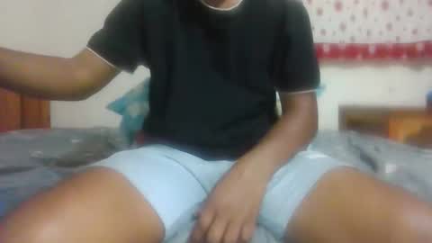 Snapshot of hotguyy001 chatting on September 11, 3:41 am hotguyy001 online show from September 11, 3:41 am